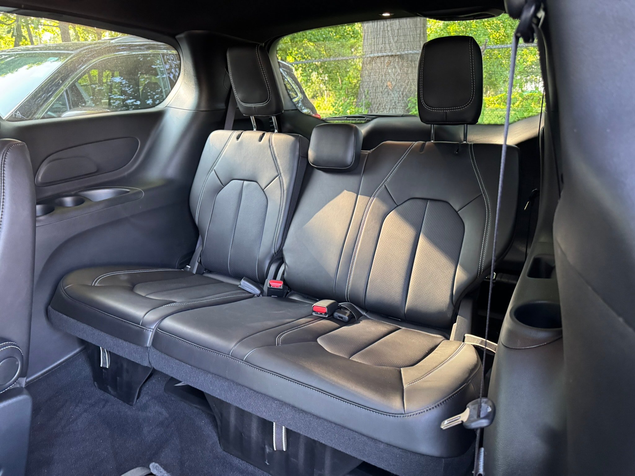 Used 2026 Chrysler Pacifica Select FWD image 11