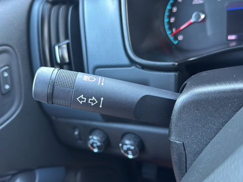 Used 2022 Chevrolet Colorado Z71 AWD/4WD image 29