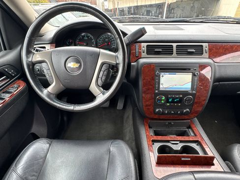 Used 2013 Chevrolet Suburban LTZ AWD/4WD image 13