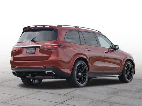Used 2025 Mercedes-Benz GLS 450 4MATIC image 7