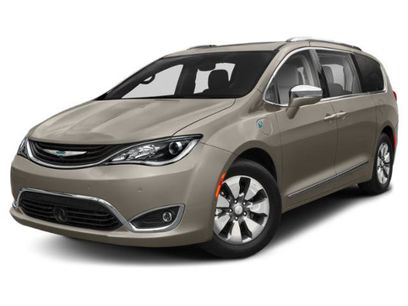 Used 2018 Chrysler Pacifica Limited w/ Advanced Safetytec Group