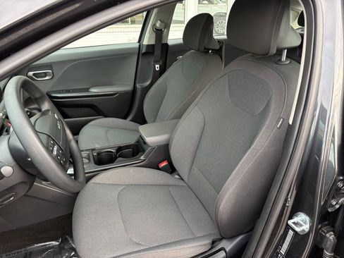 Used 2025 Kia K4 LXS image 35