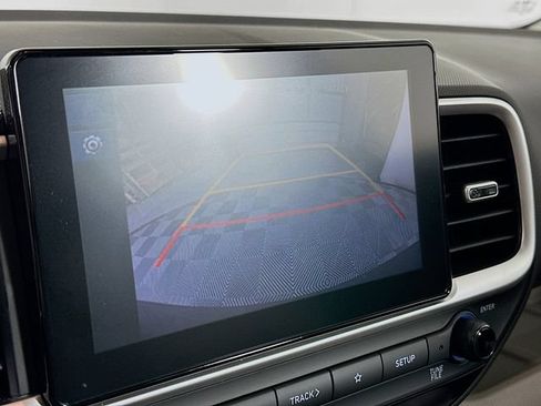 Certified 2026 Hyundai Venue SEL FWD image 17