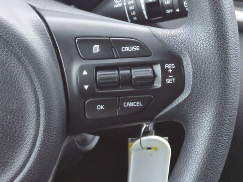 Used 2017 Kia Sorento FWD image 22