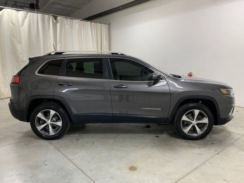Used 2019 Jeep Cherokee Limited AWD/4WD image 12