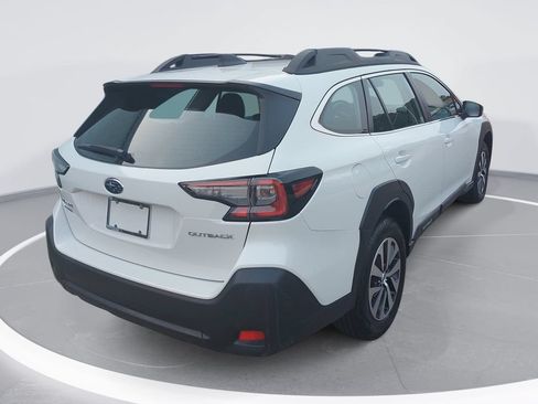 Used 2025 Subaru Outback AWD/4WD image 5