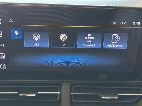 Used 2025 Chevrolet Trax LT w/ LT Convenience Package FWD image 49