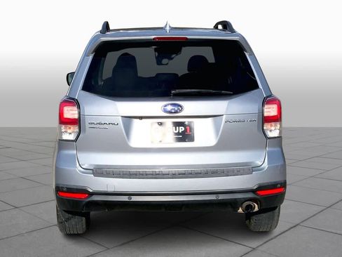 Used 2018 Subaru Forester 2.5i Touring w/ Popular Package #3B image 5