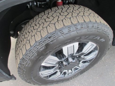 Certified 2025 GMC Sierra 2500 Denali w/ Denali Reserve Package image 13