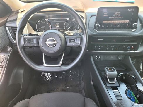 Used 2023 Nissan Rogue S AWD/4WD image 10