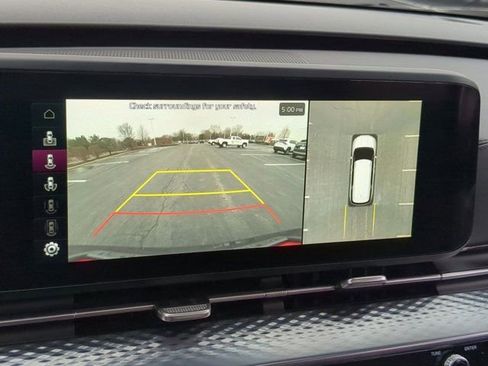 Used 2024 Kia Carnival SX Prestige image 14