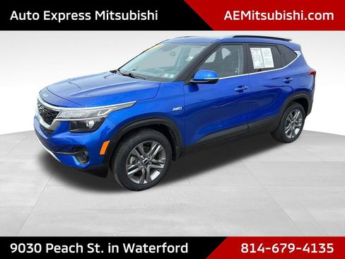 Used 2023 Kia Seltos S w/ Navigation Package AWD/4WD image 3
