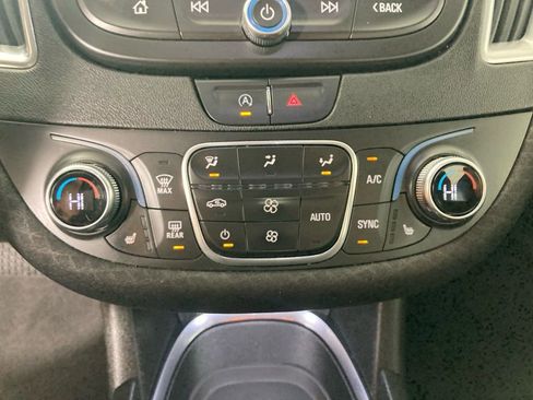 Used 2020 Chevrolet Malibu LT image 8