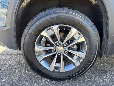 Used 2026 Chevrolet Equinox LT w/ Convenience Package II FWD image 30