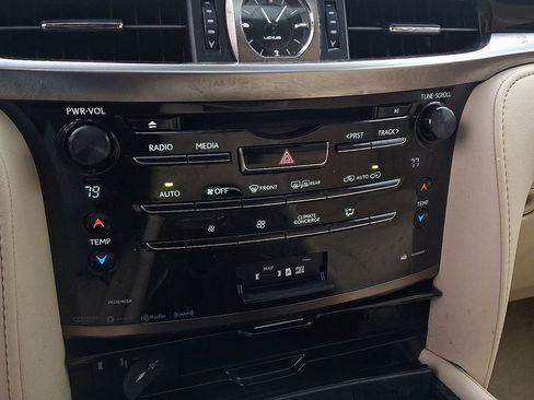 Used 2018 Lexus LX 570 4WD image 18