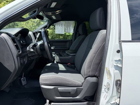 Used 2024 RAM 3500 Tradesman w/ Chrome Appearance Group image 18