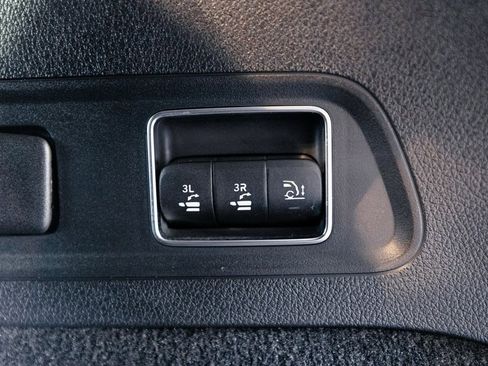 Used 2024 Mercedes-Benz GLS 450 GLS 450 w/ AMG Line Exterior image 35