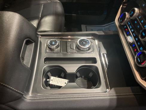Used 2024 Ford Expedition Max XLT AWD/4WD image 7