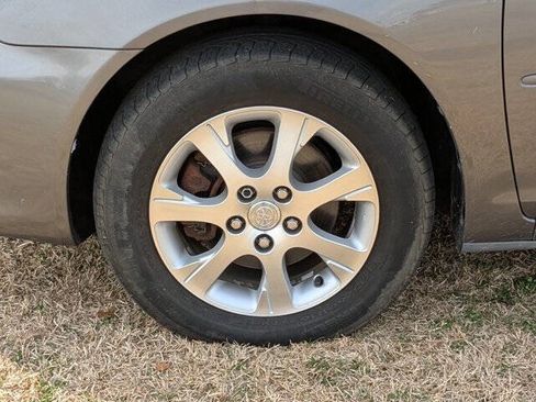 Used 2005 Toyota Camry V6 image 10