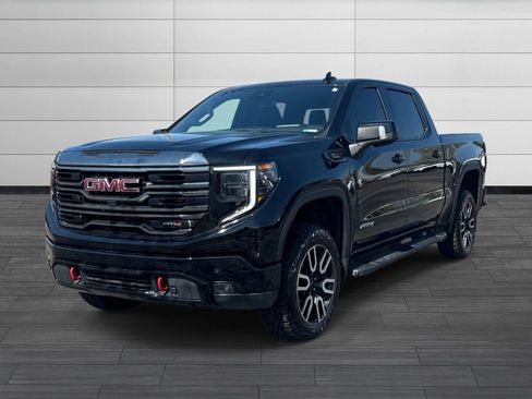 Used 2024 GMC Sierra 1500 AT4 w/ Technology Package AWD/4WD image 8
