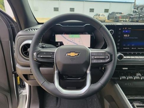 New 2025 Chevrolet Colorado LT w/ LT Convenience Package image 9