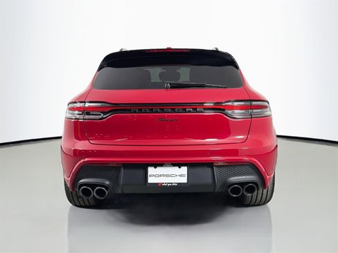 Certified 2023 Porsche Macan image 6
