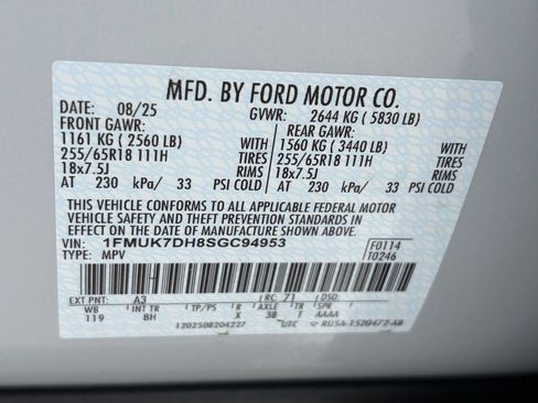 Used 2025 Ford Explorer Active RWD image 32