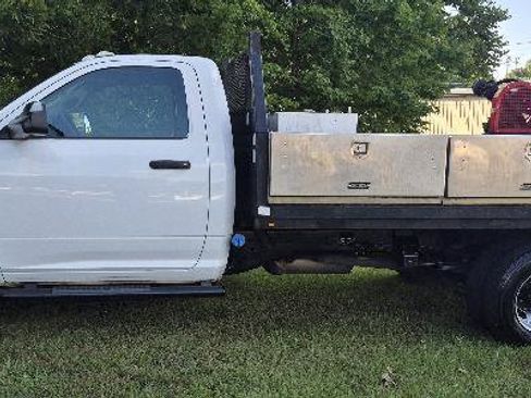 Used 2018 RAM 3500 Tradesman w/ Chrome Appearance Group AWD/4WD image 2