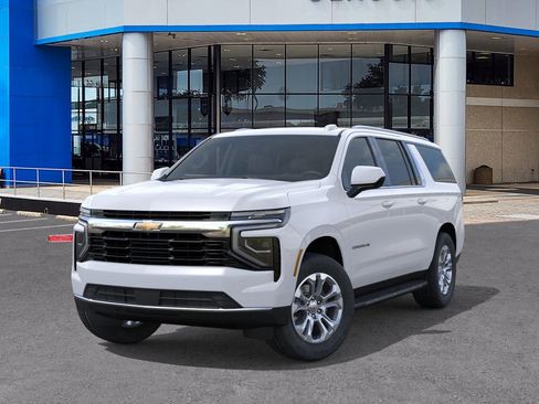 New 2026 Chevrolet Suburban LS image 6