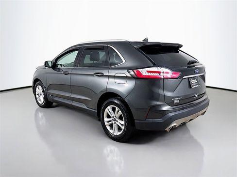 Used 2019 Ford Edge SEL image 16