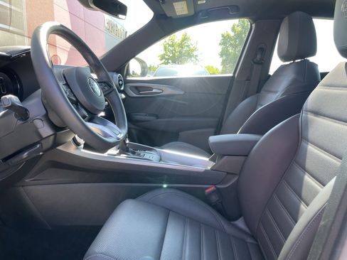 Certified 2024 Alfa Romeo Tonale Ti w/ Active Assist Package image 14