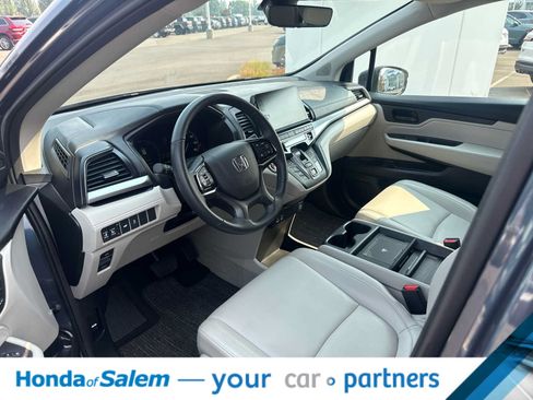 Used 2025 Honda Odyssey EX-L image 2