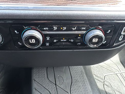 Used 2024 Chevrolet Silverado 1500 RST w/ Rally Edition image 18