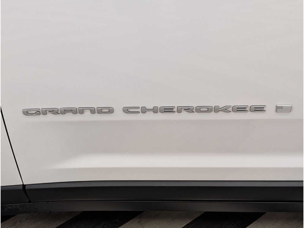 Used 2024 Jeep Grand Cherokee Limited w/ Luxury Tech Group II AWD/4WD image 6