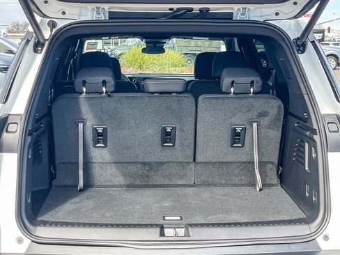 New 2026 Chevrolet Traverse LT w/ Midnight/Sport Edition image 24