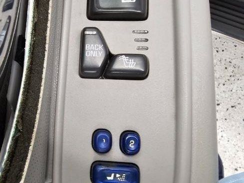 Used 2005 Buick Rainier CXL w/ Luxury Package AWD/4WD image 27