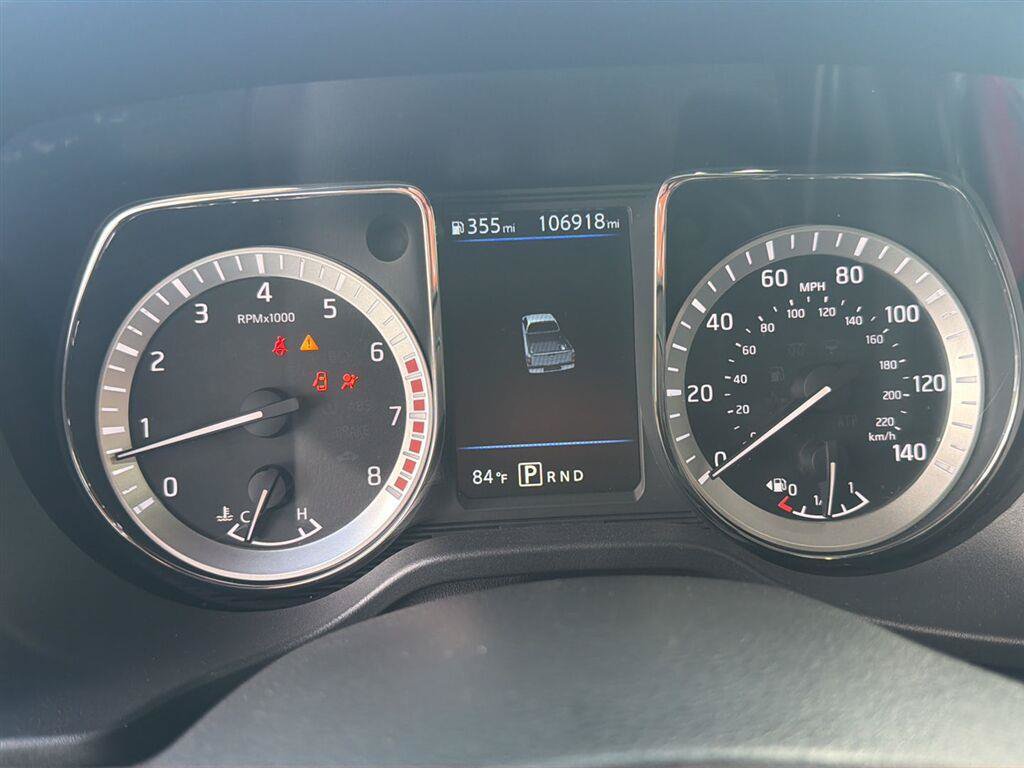 Used 2019 Nissan Titan SV w/ SV Convenience Package RWD image 3