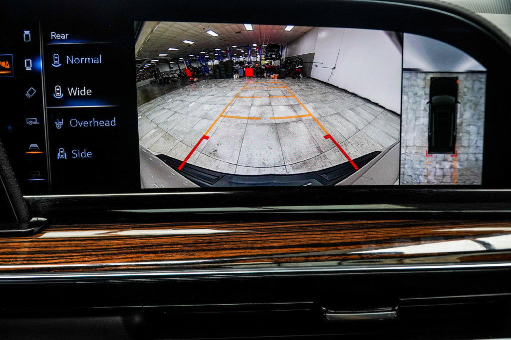 Used 2023 Cadillac Escalade ESV Premium Luxury w/ Touring Package AWD/4WD image 35