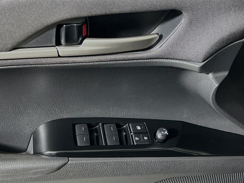 Used 2025 Toyota Camry LE w/ Convenience Package FWD image 17