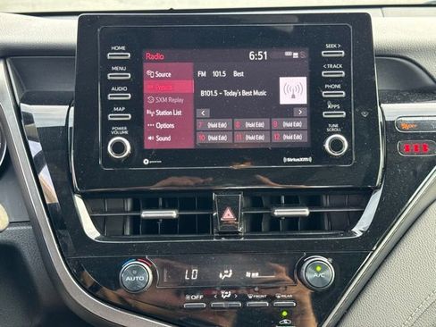 Used 2021 Toyota Camry SE FWD image 27
