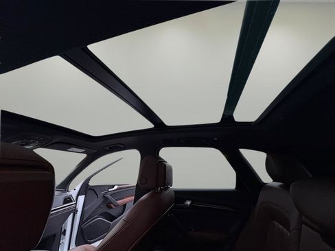 Used 2019 Audi Q5 2.0T Premium w/ Convenience Package image 27