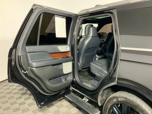 Used 2022 Lincoln Navigator Reserve image 30