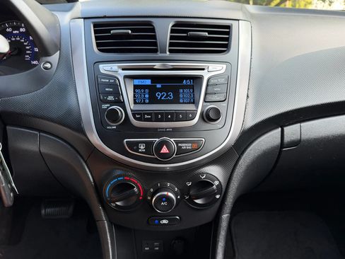 Used 2017 Hyundai Accent SE FWD image 17