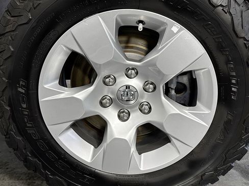 Used 2019 RAM 1500 Big Horn image 30