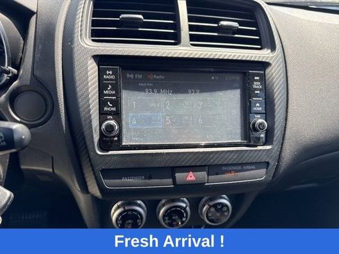 Used 2023 Mitsubishi Outlander Sport ES image 6