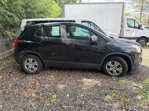 Used 2015 Chevrolet Trax LS FWD image 3