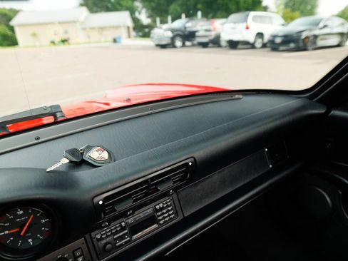 Used 1995 Porsche 911 Carrera RWD image 94