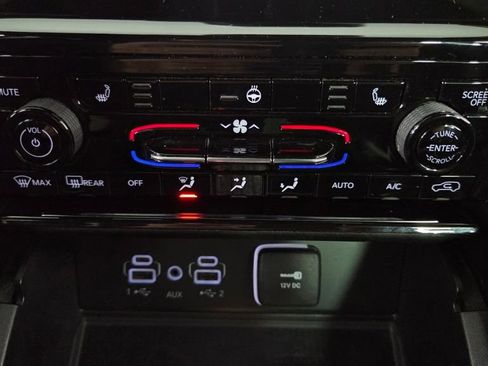 Used 2023 Jeep Grand Cherokee L Altitude image 26