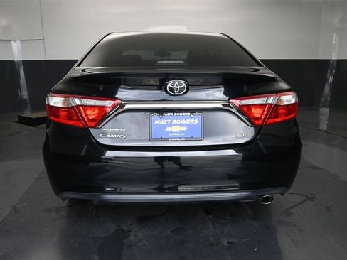 Used 2015 Toyota Camry SE image 10