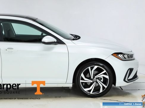 Used 2025 Volkswagen Jetta SEL FWD image 50